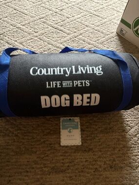 New Country Living Blue Dog Bed with Carrying Bag